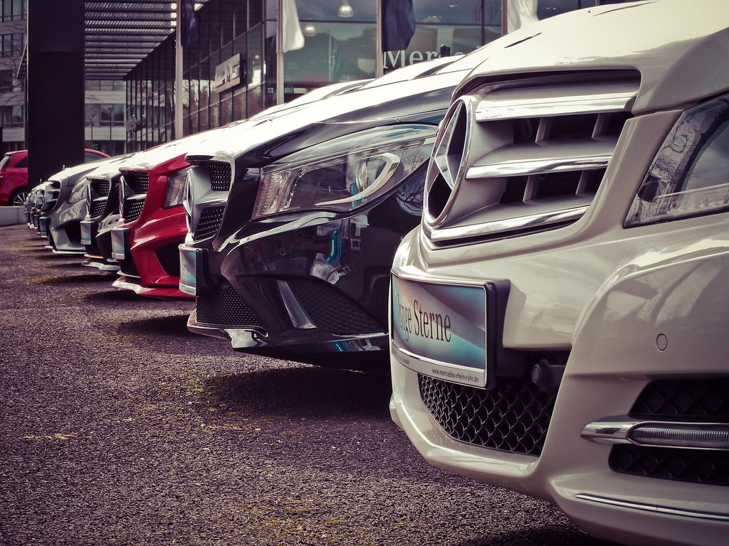 Why small vehicle-rental businesses stay manual and how to close the gap